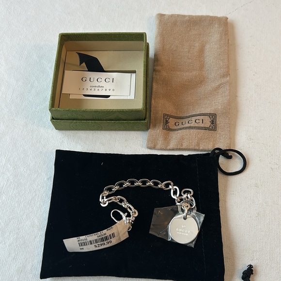Gucci Brand New Silver Bracelet with dust bag and box - Picture 6 of 16